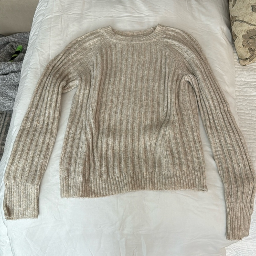 Nude sweater